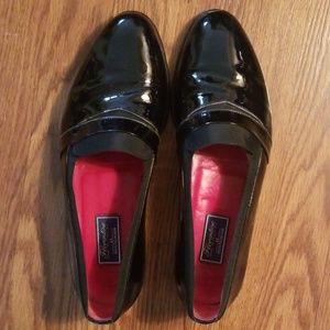 Used men's patent leather dress shoes 10.5D